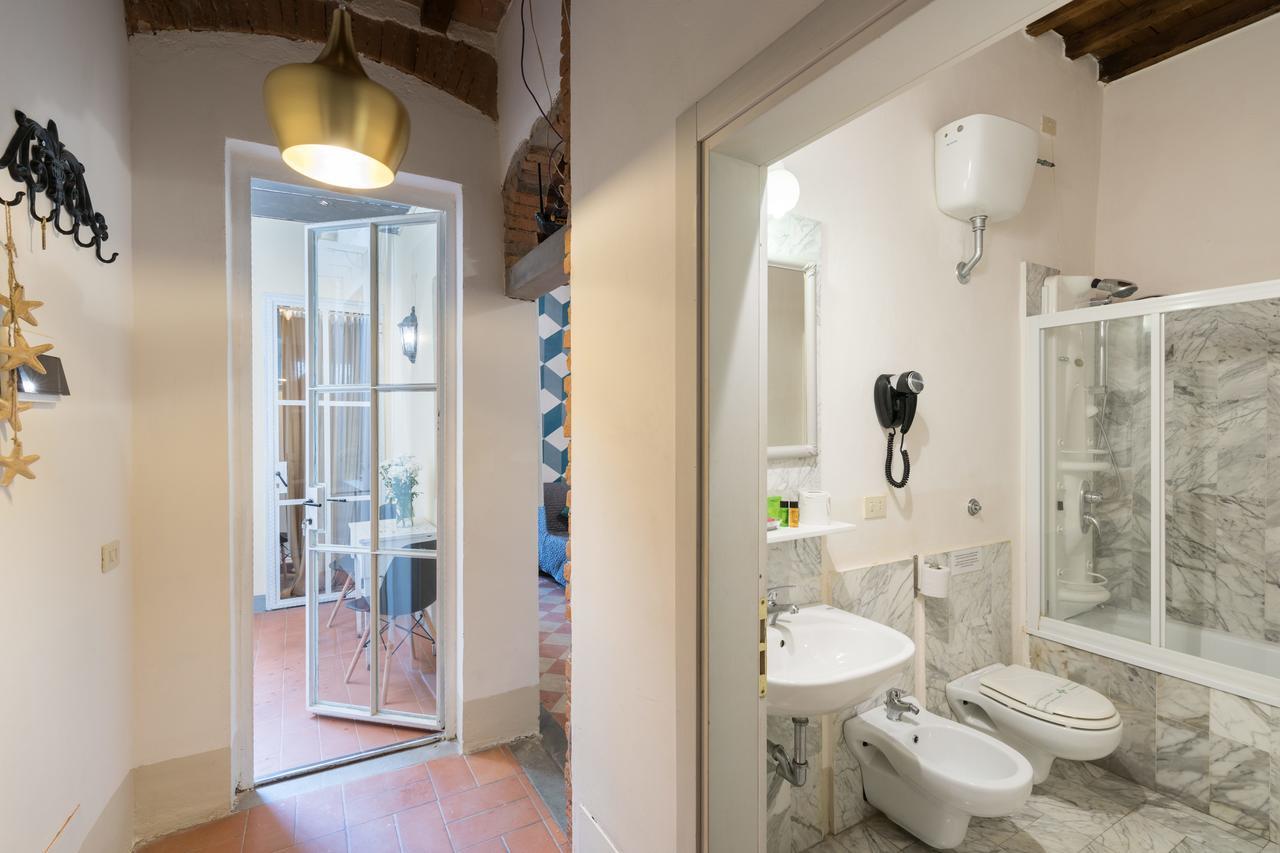 F6 - Santa Croce One Bedroom Flat For 2 Or 3 Guests Φλωρεντία Εξωτερικό φωτογραφία