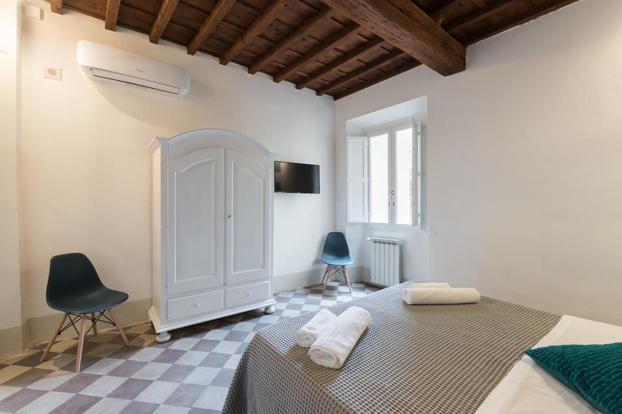 F6 - Santa Croce One Bedroom Flat For 2 Or 3 Guests Φλωρεντία Εξωτερικό φωτογραφία